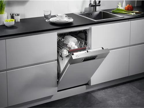 Πλυντήριο Πιάτων Εντοιχιζόμενο AEG 7000 GlassCare για 9 Σερβίτσια 45cm