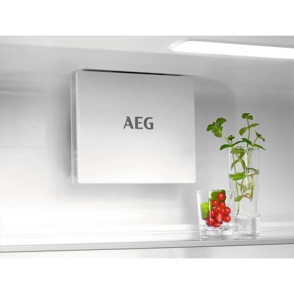 Εντοιχιζόμενος Ψυγειοκαταψύκτης AEG 7000 GreenZone 256lt NoFrost