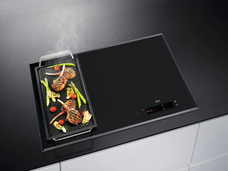 Επαγωγική Εστία με Πλαίσιο AEG 7000 SenseFry με Λειτουργία Κλειδώματος 78x52εκ.