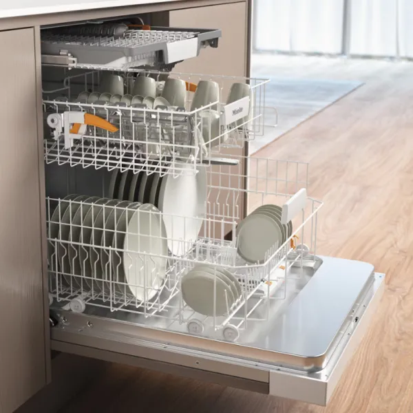 Ημι-εντοιχιζόμενο πλυντήριο πιάτων Miele G5811 SCi Active Plus Λευκό