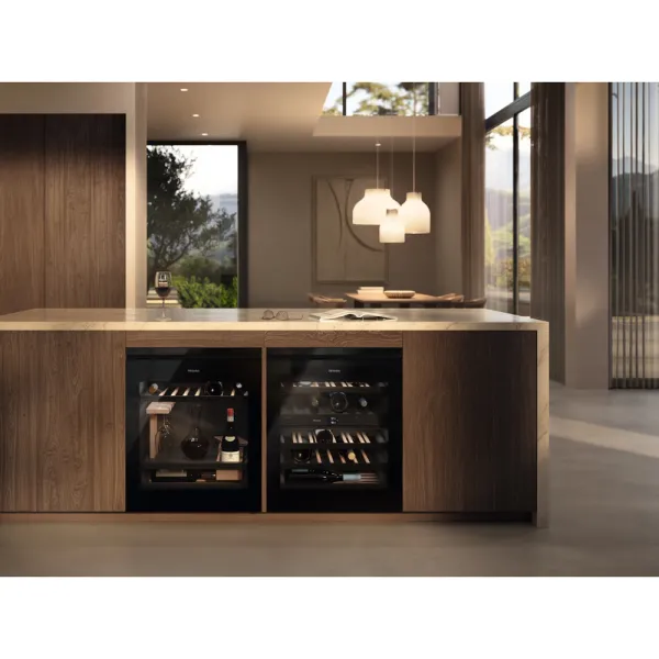 Συντηρητής κρασιών Miele KWTUS7074F Μαύρο obsidian γυαλί
